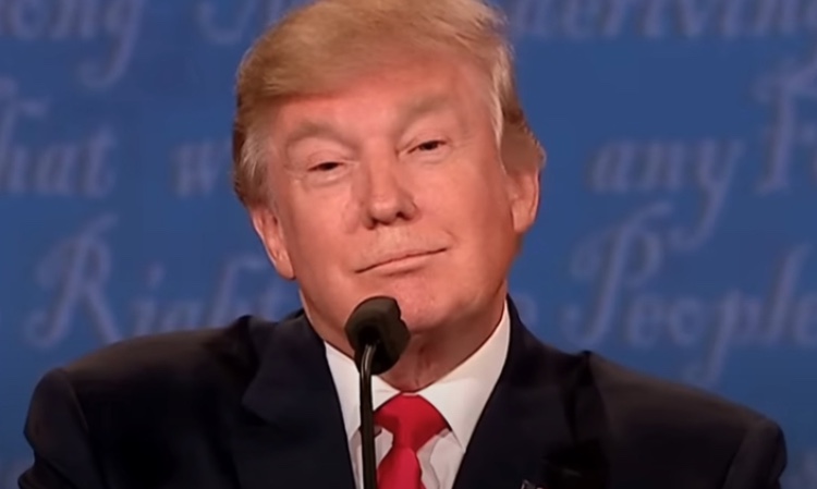 Tenho direito de fazer o que quiser pois sou o presidente dos EUA, diz Trump