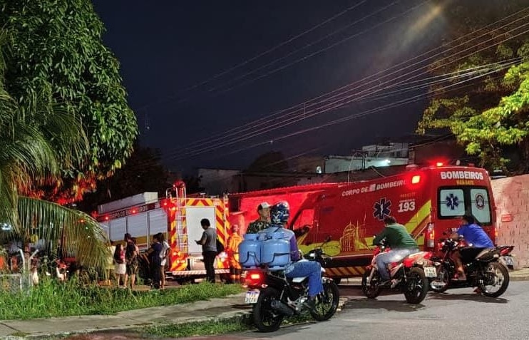 Princípio de incêndio atinge apartamento do Prosamim no Morro da Liberdade