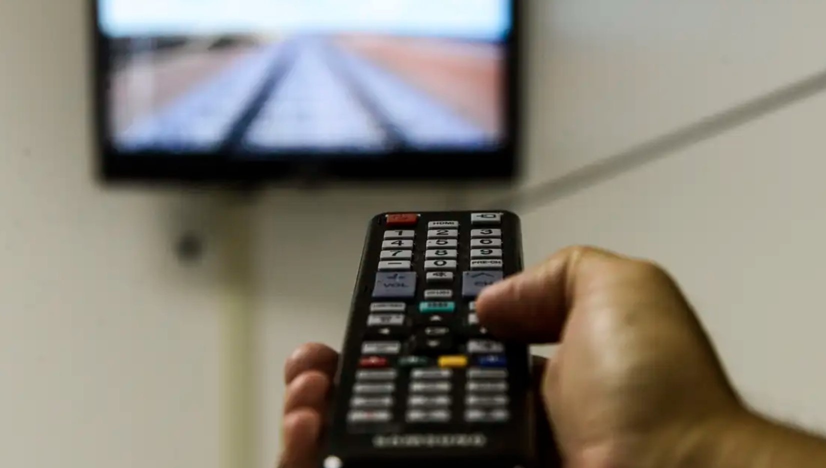 Lula assina decreto que oficializa TV 3.0 no Brasil