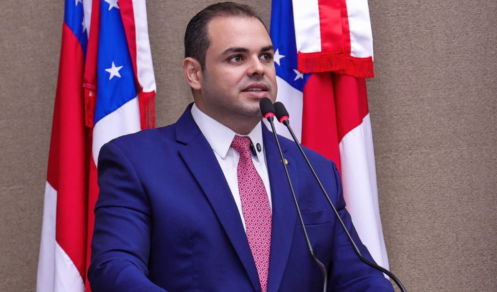 Roberto Cidade anuncia edital do concurso da Aleam para a próxima semana