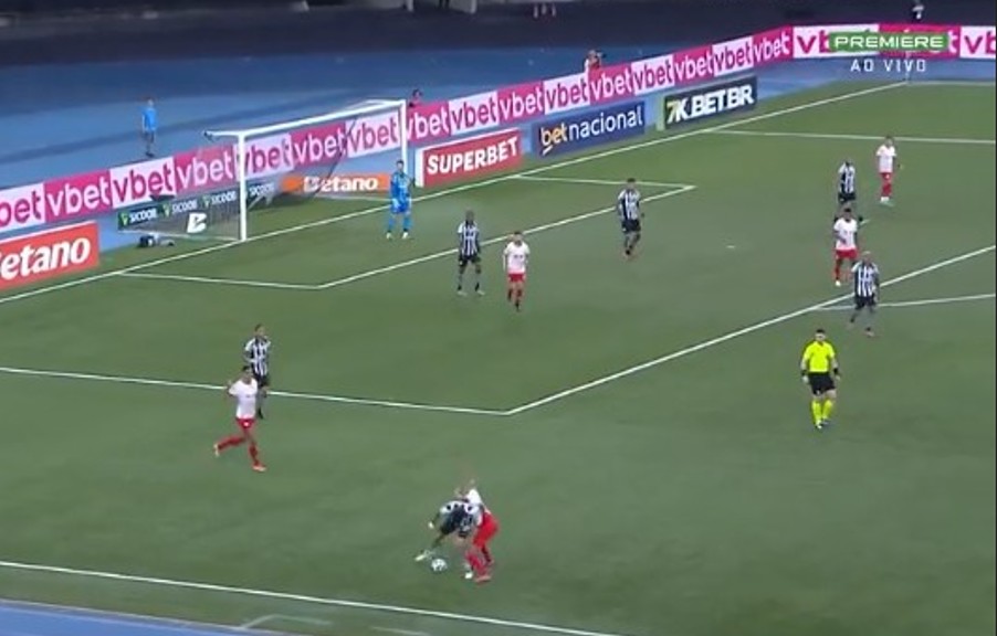 Botafogo vence o Bragantino por 4 a 1 no Nilton Santos