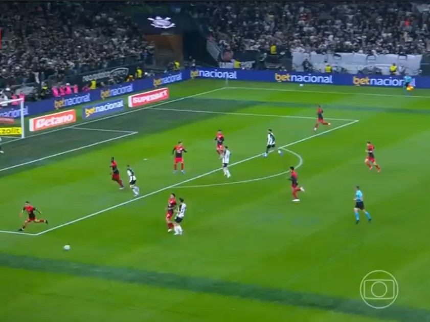 Corinthians vence Athletico-PR e avança às semifinais da Copa do Brasil pela quarta vez seguida