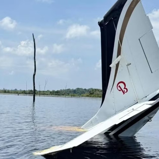 Avião da Venezuela com 380 kg de drogas é interceptado pela FAB no Amazonas