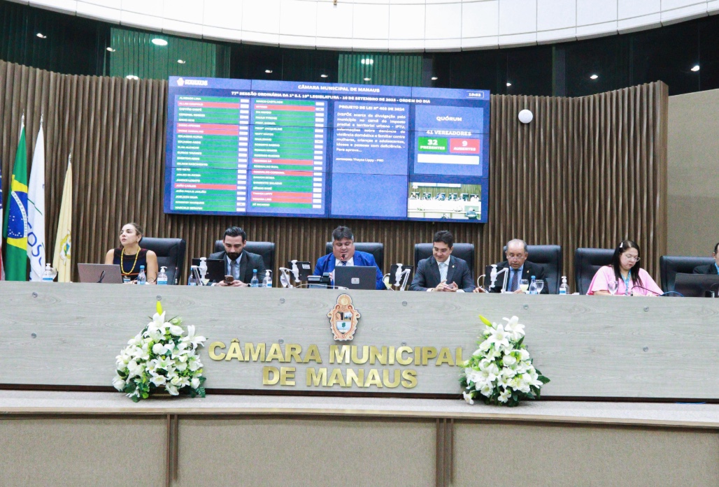 Câmara de Manaus debate medidas para restringir ultraprocessados em escolas