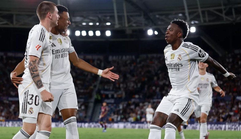Real Madrid goleia Levante com golaço de Vini Jr. e mantém 100% no Espanhol
