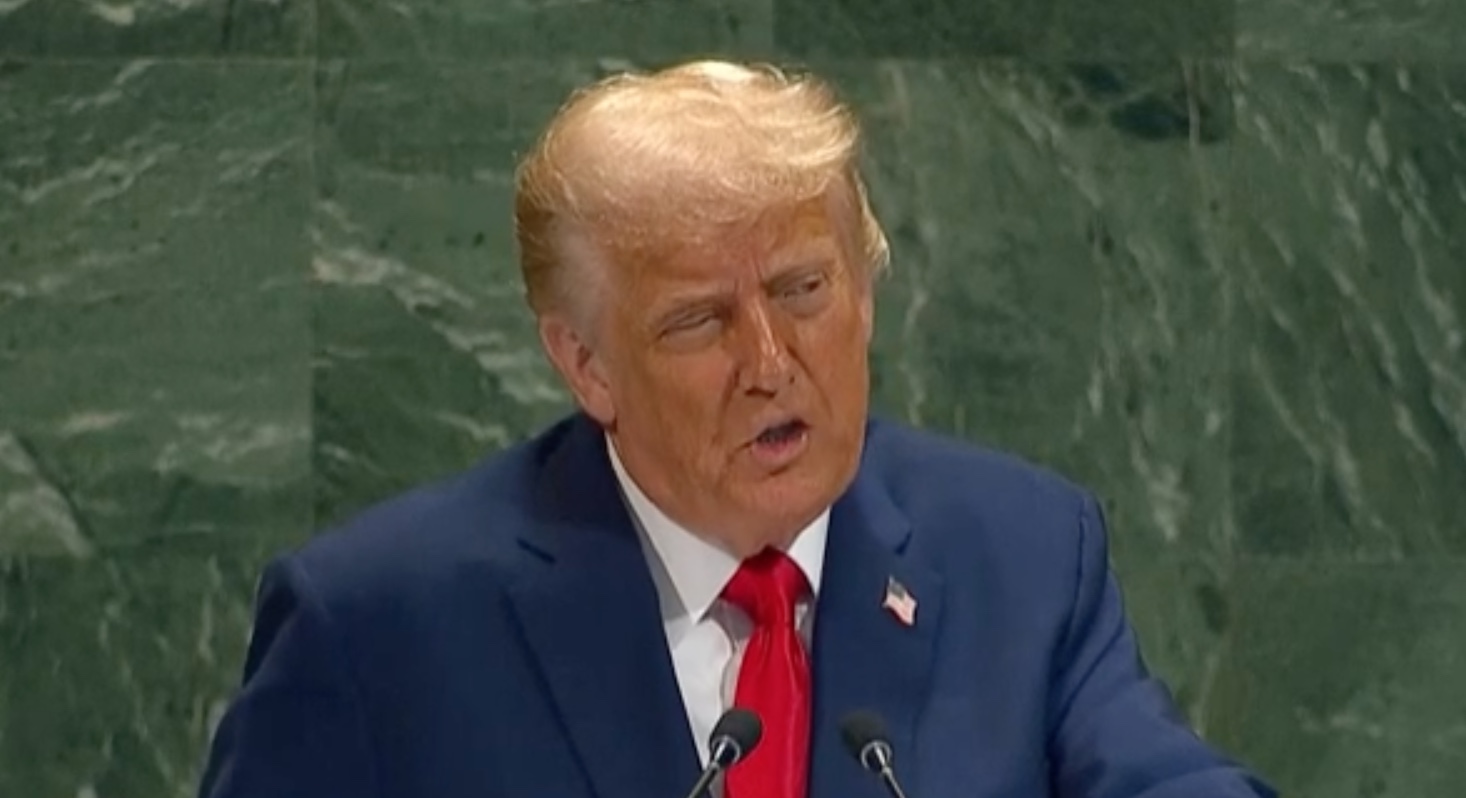 Trump diz que abraçou Lula na ONU e que concordaram em se encontrar