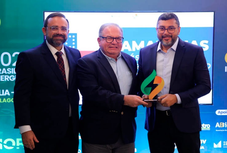 Amazonas recebe prêmio por programa de gás que impulsiona economia
