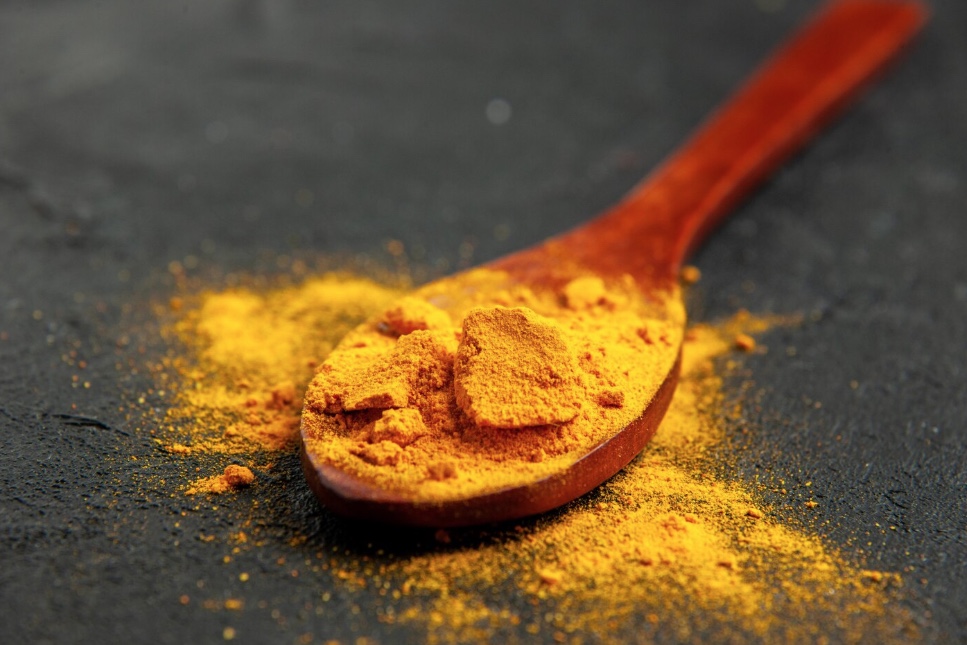 Anvisa suspende produtos de creatina, whey, cúrcuma e chá verde