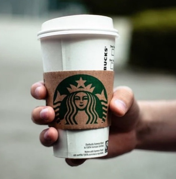 Fim de uma era? Starbucks fecha lojas e demite 900 funcionários