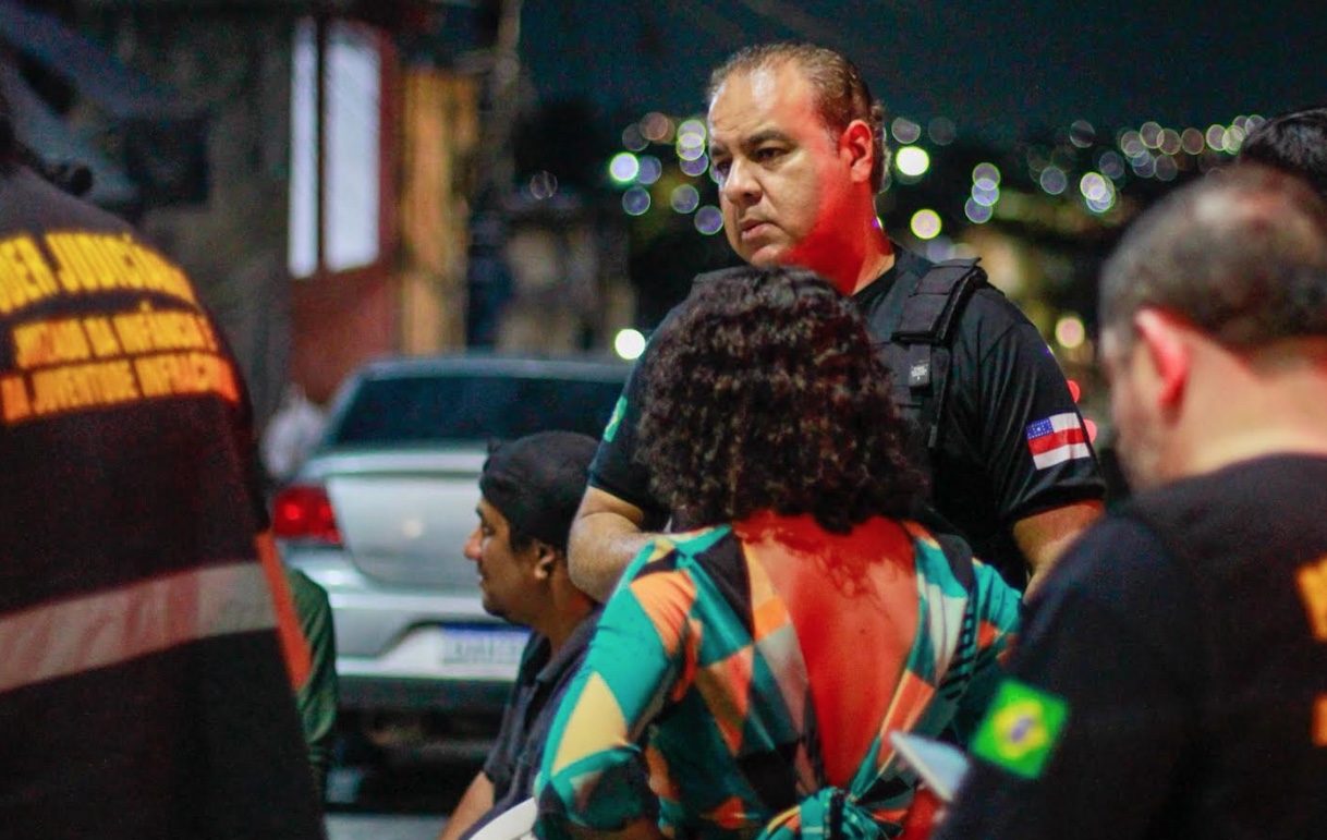 Fiscalização encontra menores de 16 anos bebendo em bares de Manaus