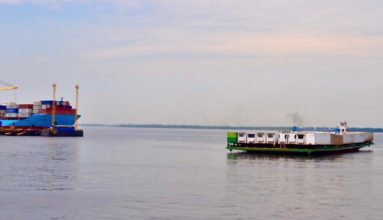 Transporte de cargas no Amazonas mantém normalidade durante seca de 2025