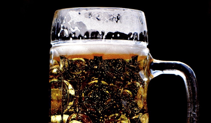 Lula sanciona lei que aumenta a pena para quem oferece álcool a menores