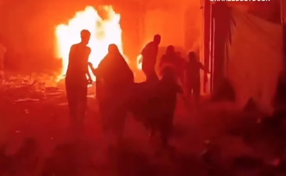 Israel volta a abrir fogo em Gaza; EUA tentam salvar acordo de cessar-fogo