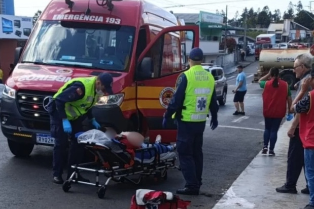 Homem invade supermercado, fere funcionários e decepa mão de ex