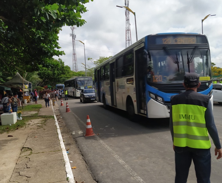 Manaus terá 170 ônibus e mudanças no trânsito em operação do Dia de Finados