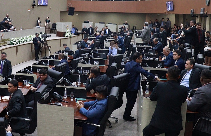 CMM aprova mudança no regimento e libera sessões virtuais e híbridas