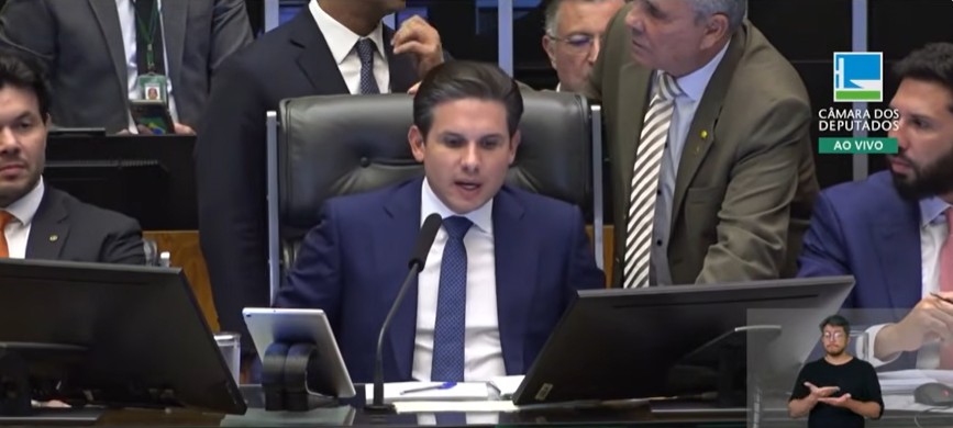 Com 370 votos a favor, Câmara aprova texto-base do projeto ‘Antifacção’