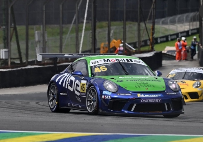 Moura Neto brilha em Interlagos e conquista segundo lugar no classificatório