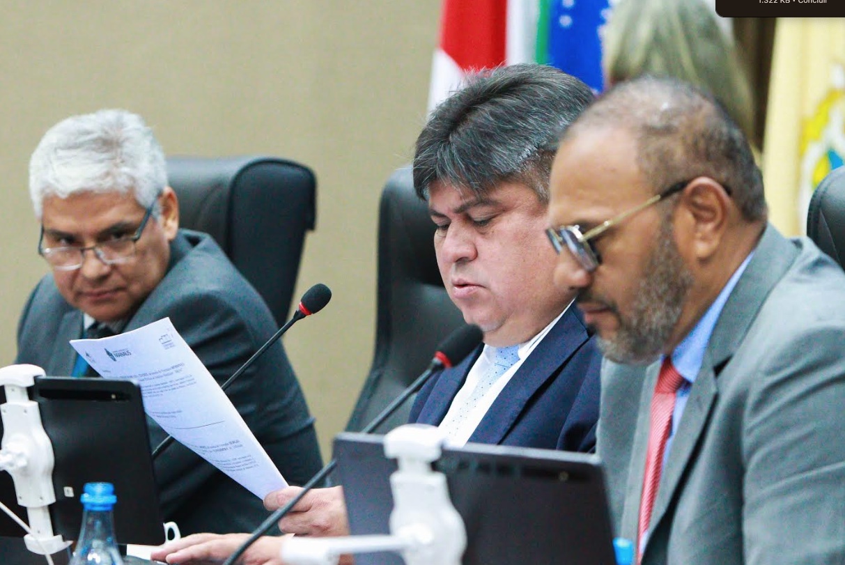 Manaus aprova orçamento de R$ 12 bilhões para 2026; PPA também passa