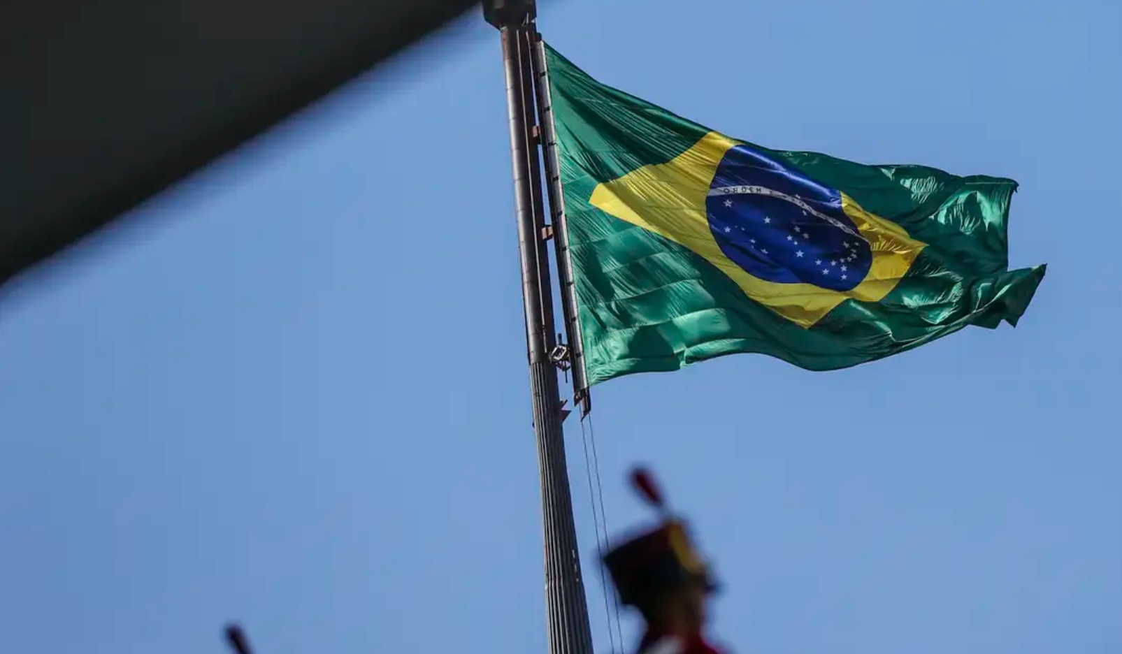 Brasil fica fora da lista das 10 maiores economias do mundo, aponta estudo