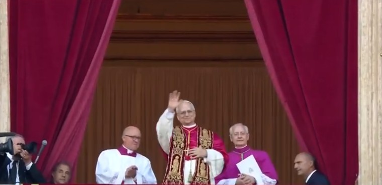 Papa Leão XIV entra na lista dos mais bem-vestidos da "Vogue"