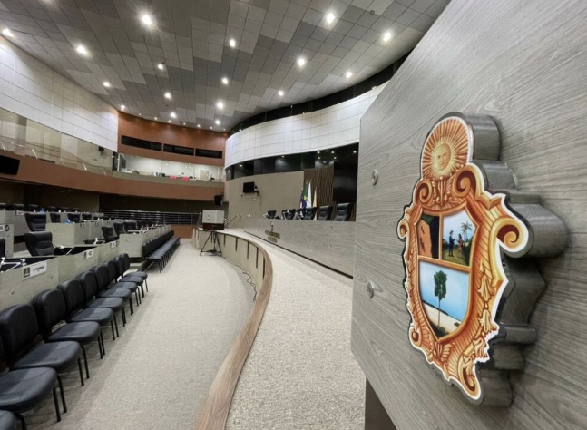 TJAM mantém decisão que trava novo concurso da CMM