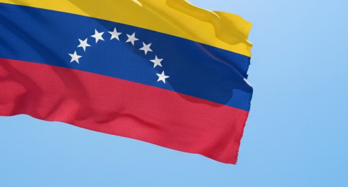 Venezuela acusa EUA de "maior extorsão da história" em meio a bloqueio naval
