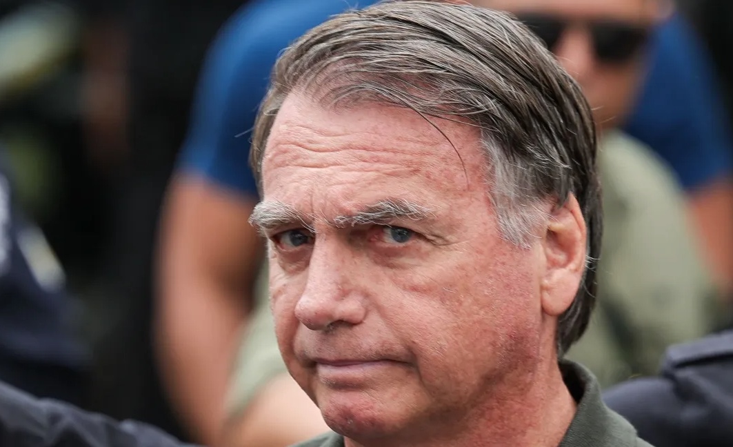Moraes autoriza visita da filha de Michelle a Bolsonaro, mas barra cunhados