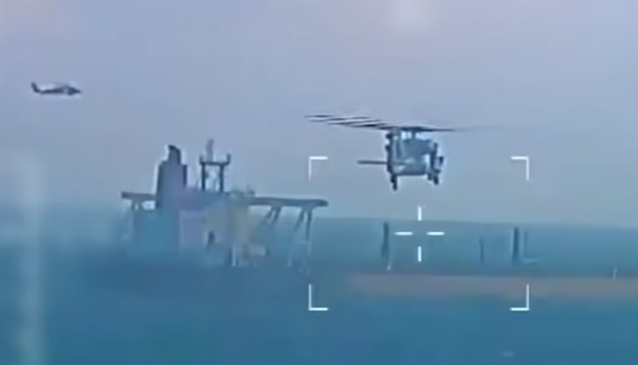 Petroleiros venezuelanos rompem bloqueio dos EUA após captura de Maduro