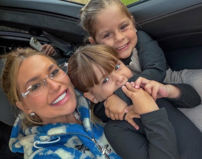 "Esse ano elas vão para a escola", diz Virginia sobre educação das filhas