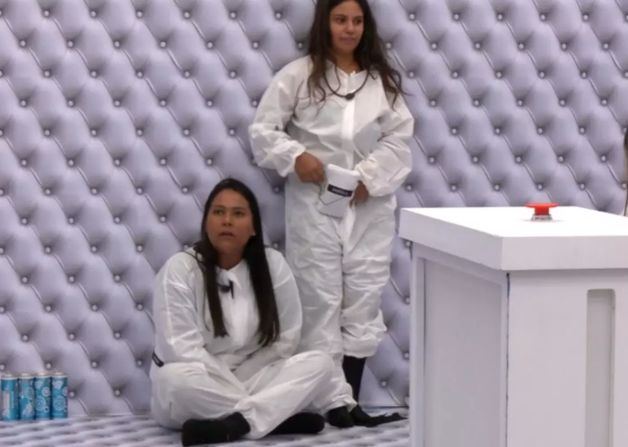 Quarto Branco do BBB26 chega a 100 horas com quatro desistências