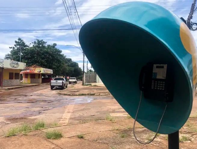 Fim de uma era: Anatel autoriza retirada dos orelhões em todo o país