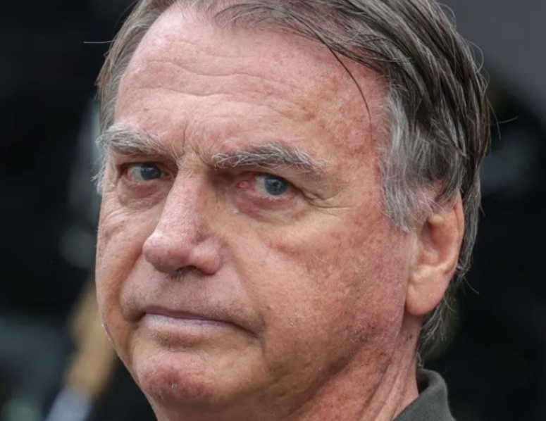 MP Militar pede cassação de patentes de Bolsonaro e generais ao STM