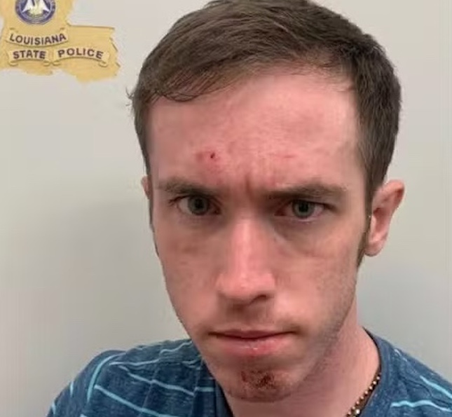 Homem é preso por fingir deficiência para que babás o trocassem