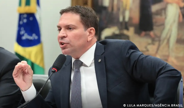 Alexandre Ramagem presta depoimento ao STF após perda de mandato