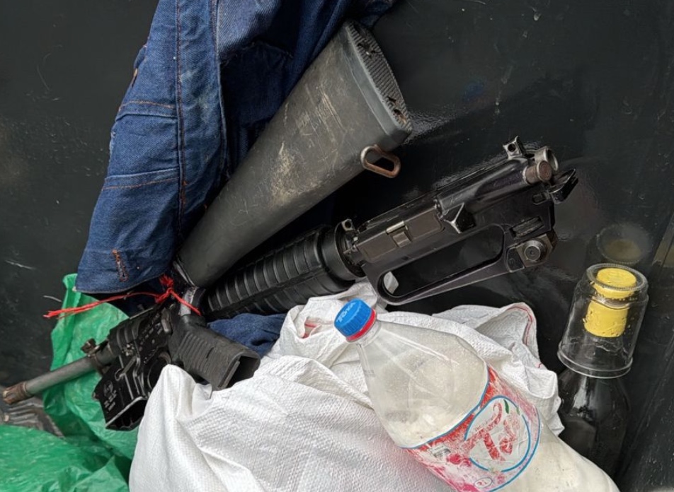 PM Apreende fuzil M16 e lancha blindada em Jutaí