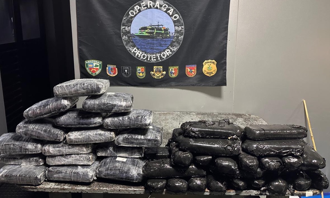 Irmãs são presas com drogas escondidas em rolos de LED no Amazonas