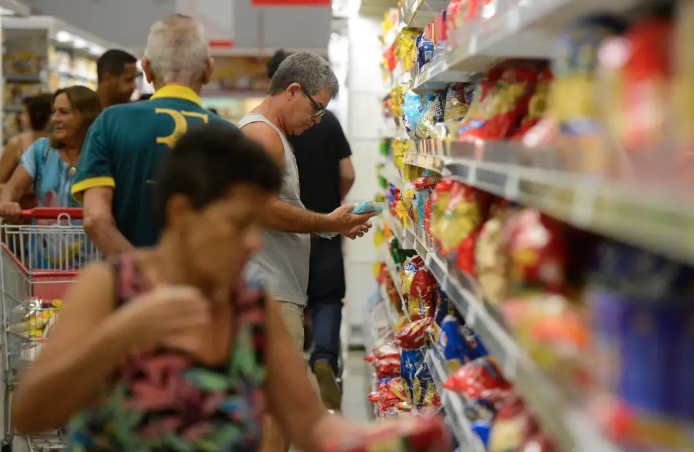 Viver no Amazonas custa quase R$ 3 mil por mês, aponta pesquisa