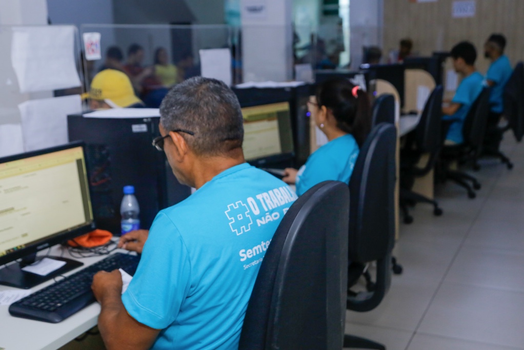 Sine Manaus tem mais de 400 vagas abertas para todos os níveis