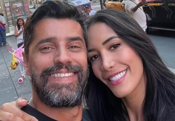 Esposa de Cowboy rebate seguidora: 'Corna em rede nacional?'