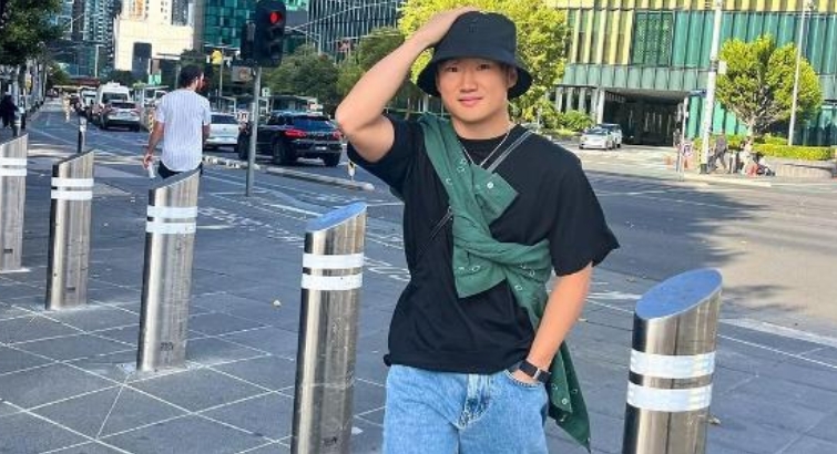 De pijama, piloto da F1 conta que quase foi deportado antes do GP americano