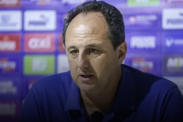 Rogério Ceni detona primeiro tempo do Bahia contra o Fortaleza