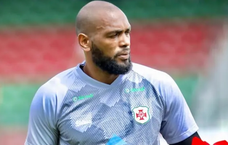 FPF repudia caso de racismo contra goleiro da Portuguesa Santista