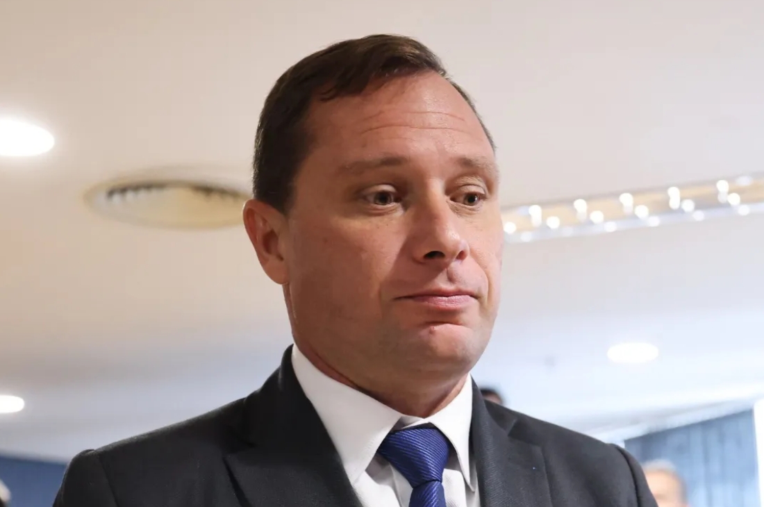 Mauro Cid antecipa aposentadoria e mantém salário de cerca de R$ 16 mil