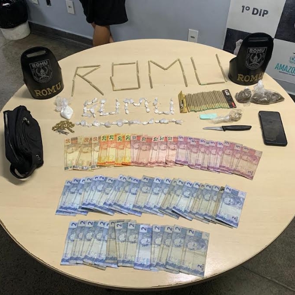 Romu prende suspeito de tráfico de drogas na feira Manaus Moderna