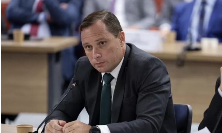 Validade de delação de Cid deve ser discutida no STF em julgamento de réus, avaliam ministros