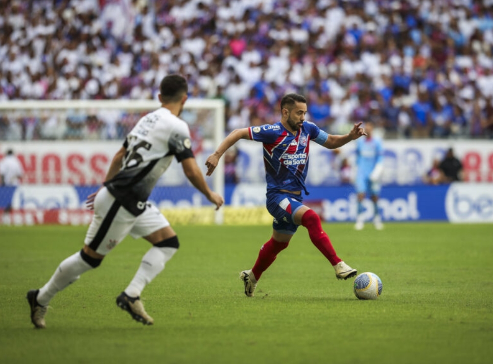 Corinthians vence o Bahia e escapa da zona de rebaixamento do Brasileiro
