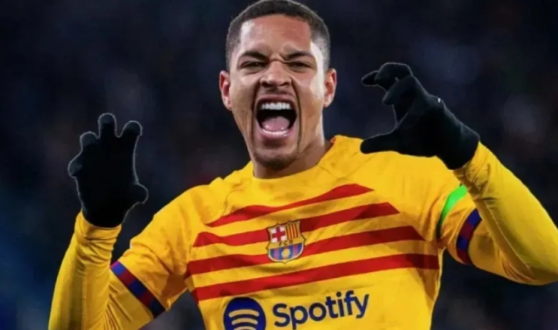 Barcelona acerta transferência de Vitor Roque a clube europeu