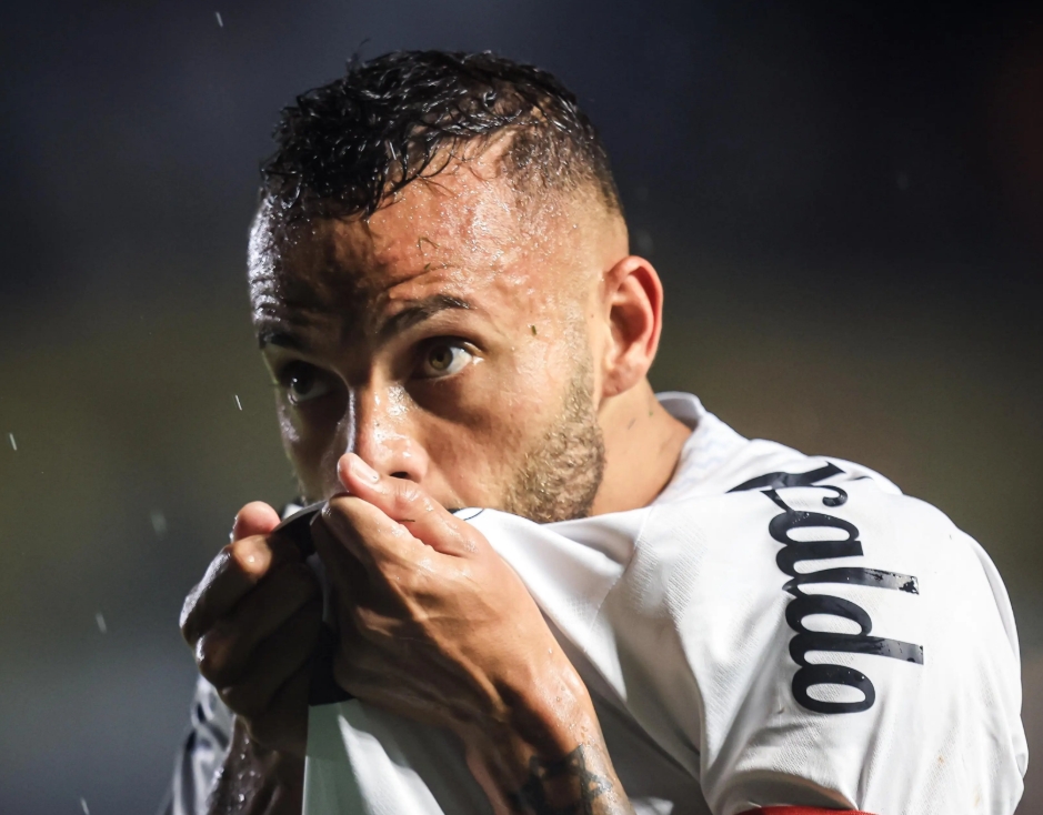 Santos supera reservas do São Paulo e ganha respiro contra o rebaixamento