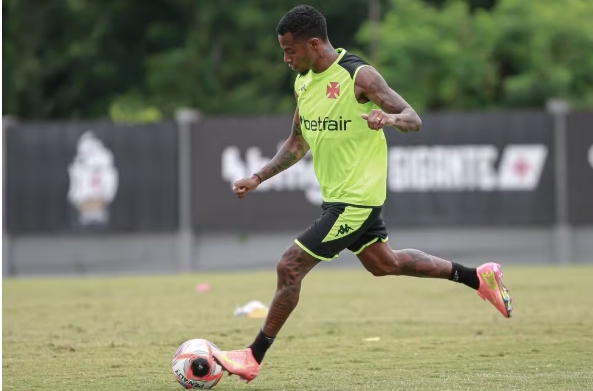 Lemos é preservado, mas outros reforços viajam a Manaus para jogo do Vasco